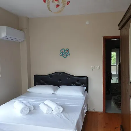Jana Villa